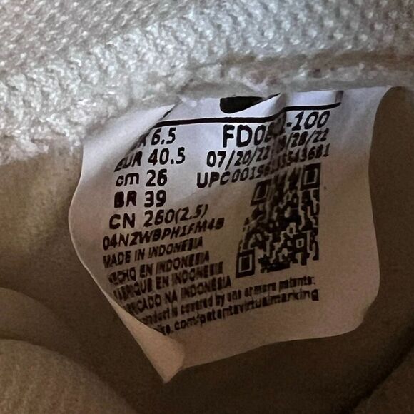 NIKE Dunk High Women’s 9 Summit White Black Red FD0802-100 Shoes Trainers - Picture 13 of 15